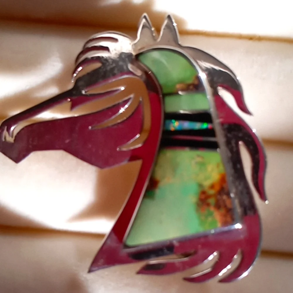 VINTAGE NATIVE AMERICAN INLAY HORSE PIN/PENDENT - Picture 1 of 5